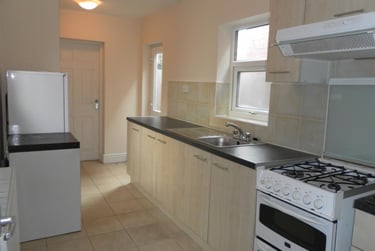 4 bed house, St Edwards Road, Selly Park, Birmingham, B297DJ - Image 4